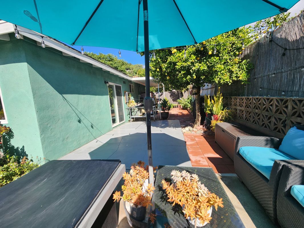 Building Photo - 2910 Lincoln Park Ave