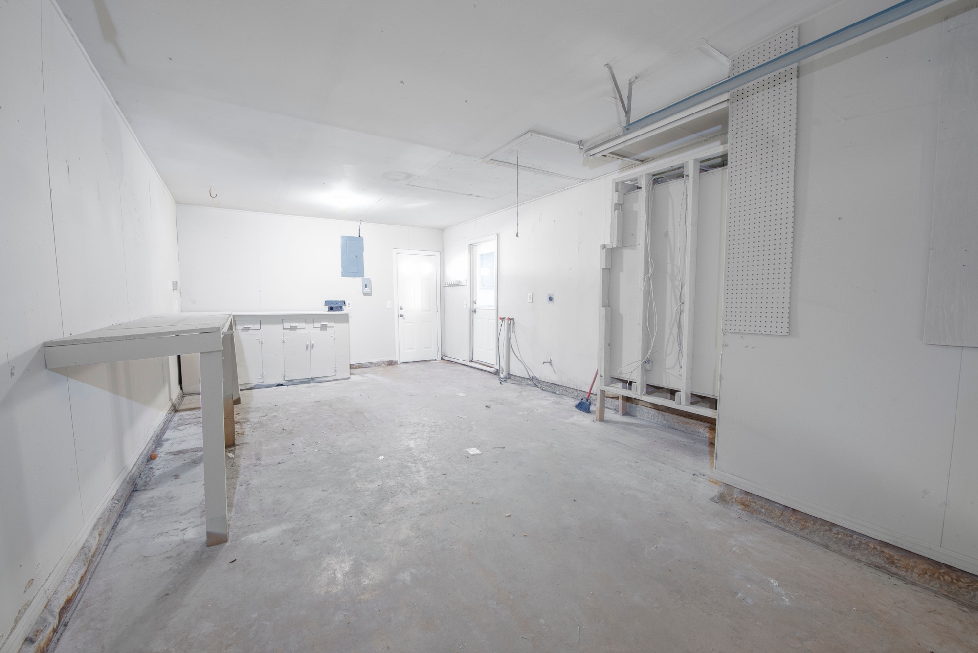 Building Photo - 1404 N Nail Pky