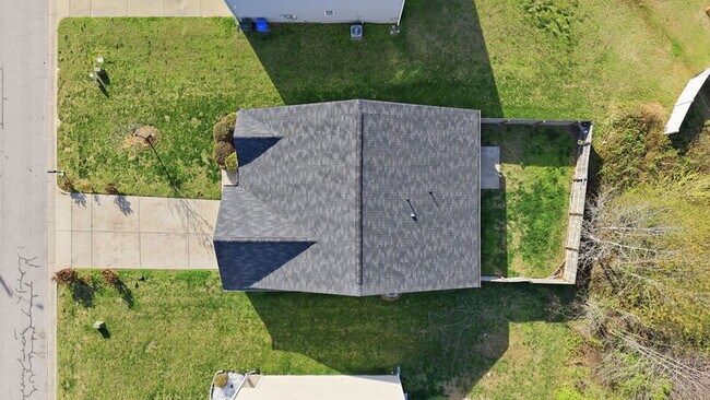 Building Photo - 3916 Sabre Ln