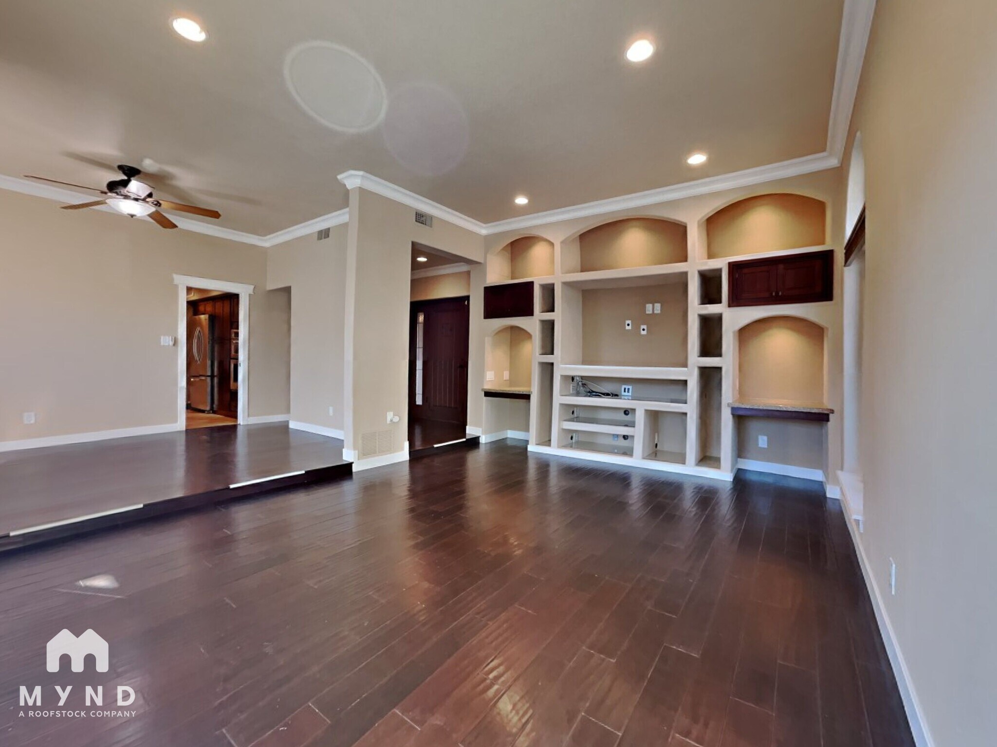 Building Photo - 15811 E Richwood Ave