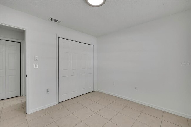 Building Photo - 8053 Canterbury St