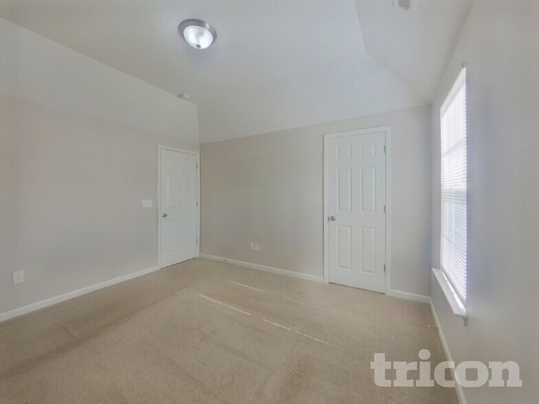 Building Photo - 1510 Peachcroft Rd