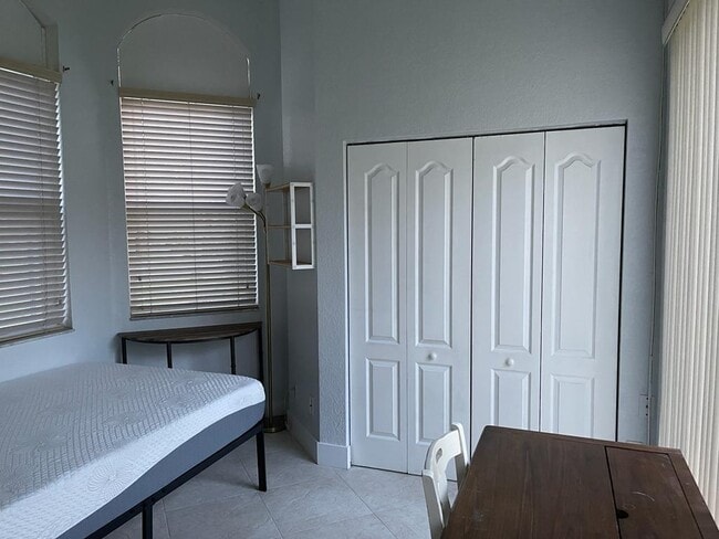 Building Photo - 12569 SW 21st St