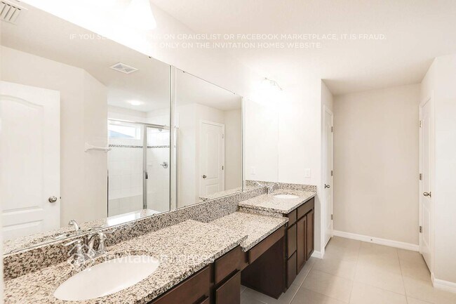 Building Photo - 12233 Blue Pacific Dr