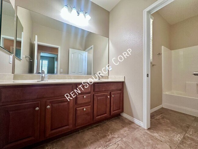 Building Photo - 28390 Esplanada Dr