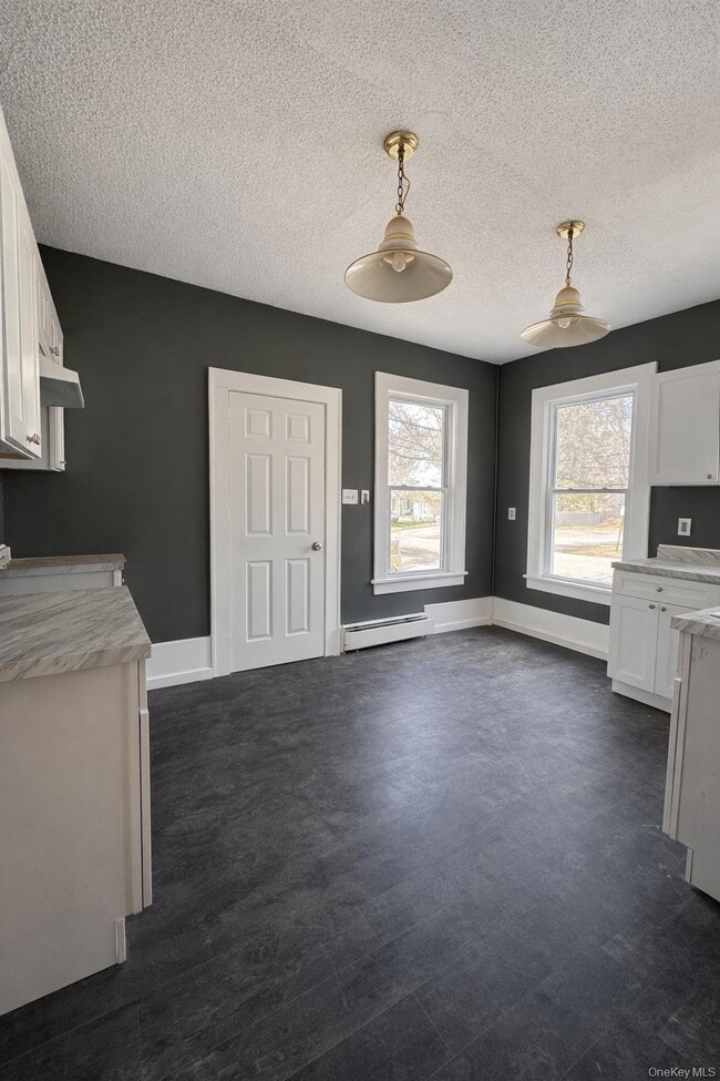 Building Photo - 440 N Main St