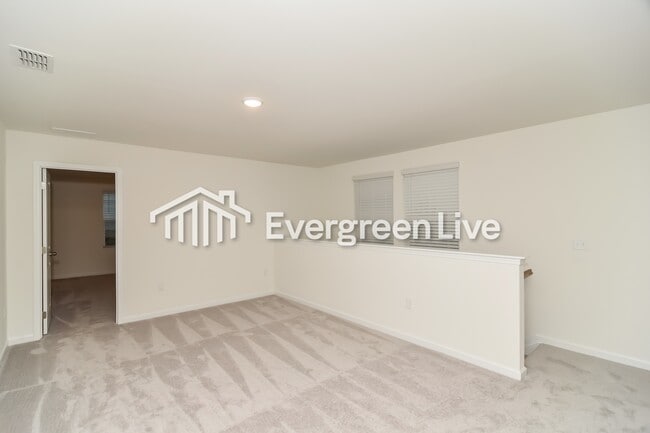 Building Photo - 1064 Large Poppy Dr