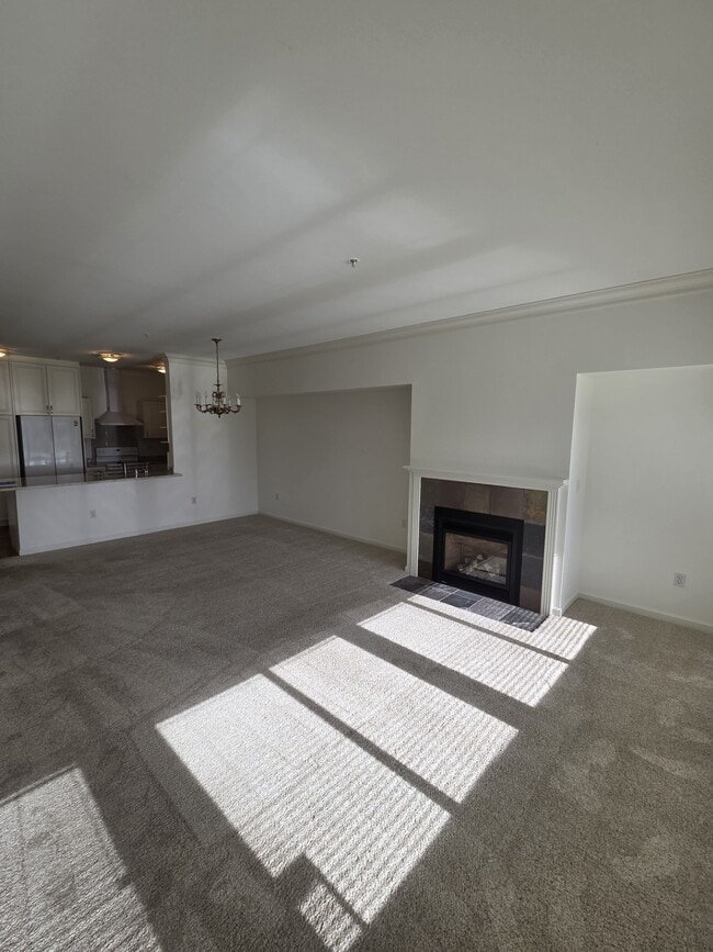 Building Photo - 6125 NE 175th St