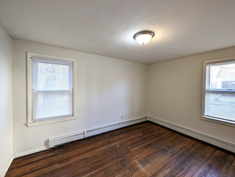 Bedroom - 44 Barrington Rd