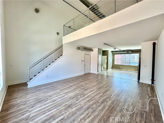 Building Photo - 716 N Santiago