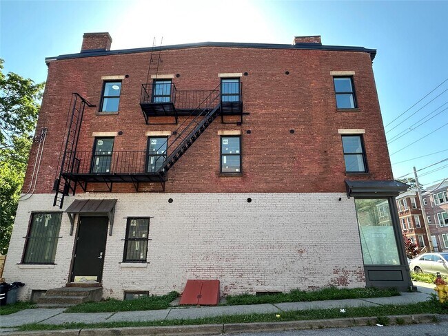 Building Photo - 199 South St