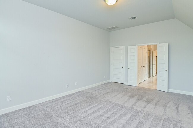 Building Photo - 12830 Spiegel St