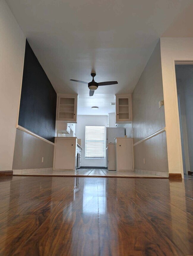 Building Photo - 2030 S Preuss Rd