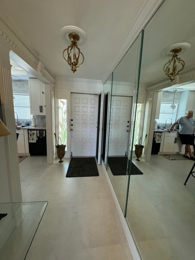 Building Photo - 200 Intracoastal Pl