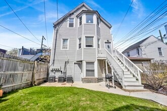 Building Photo - 1914 W Henderson St