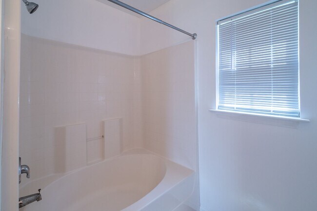 Building Photo - 1053 Brianna Way