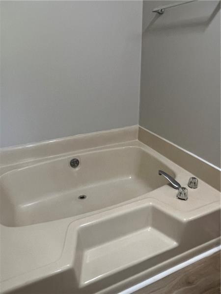 Building Photo - 2121 Wood Ct