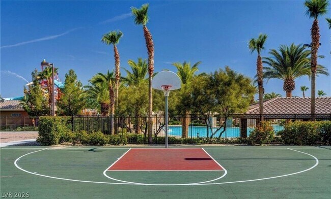 Building Photo - 212 Fairway Woods Dr