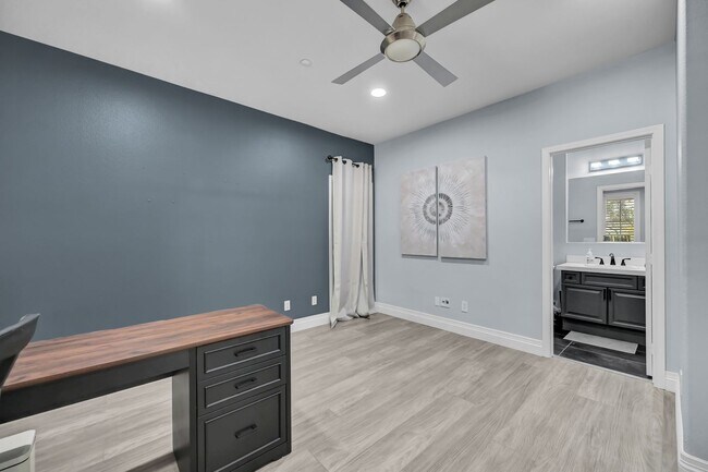 Building Photo - 1289 Vietti St