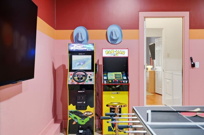 Building Photo - 2002 Chittim Trail Dr