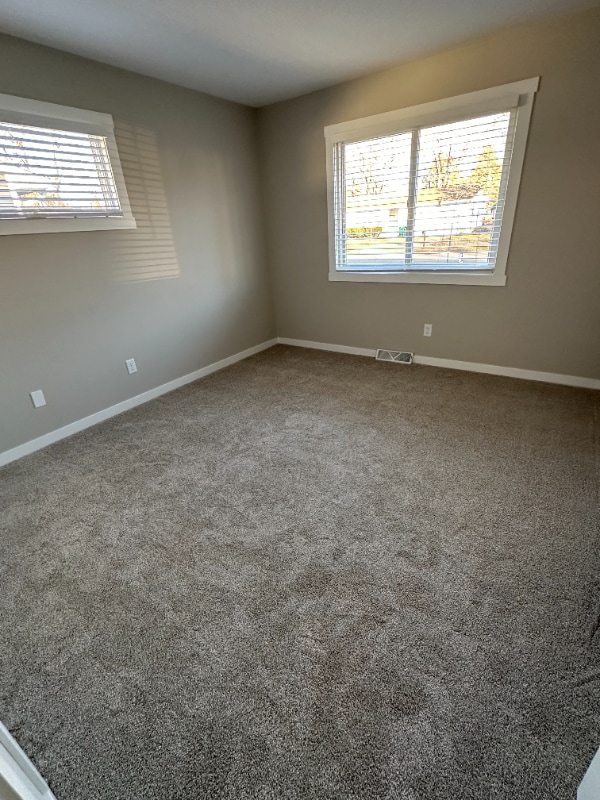 Building Photo - 605 N Grove St