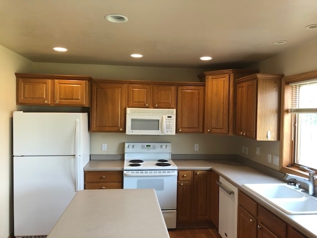 Building Photo - 6956 Littlemore Dr