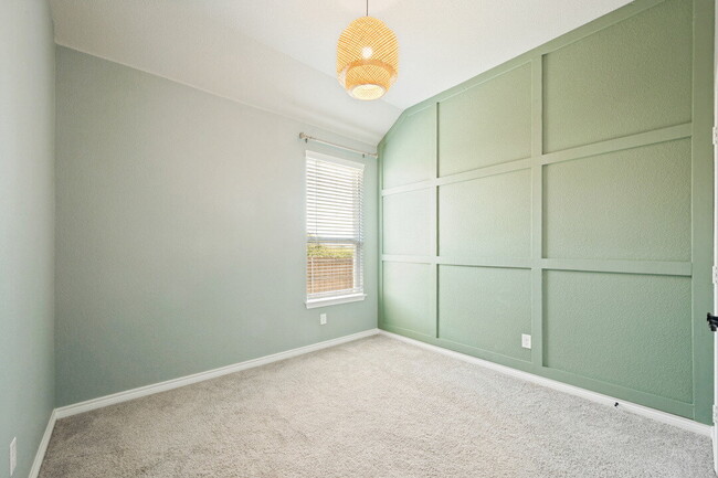 Building Photo - "Charming 3-Bed, 2-Bath Retreat in Joshua, TX – Spacious 1788 Sq Ft Home Awaits!"