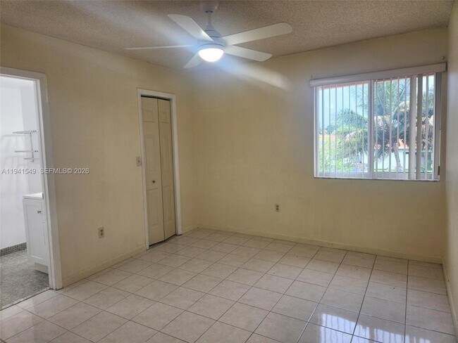 Building Photo - 8990 SW 24th St