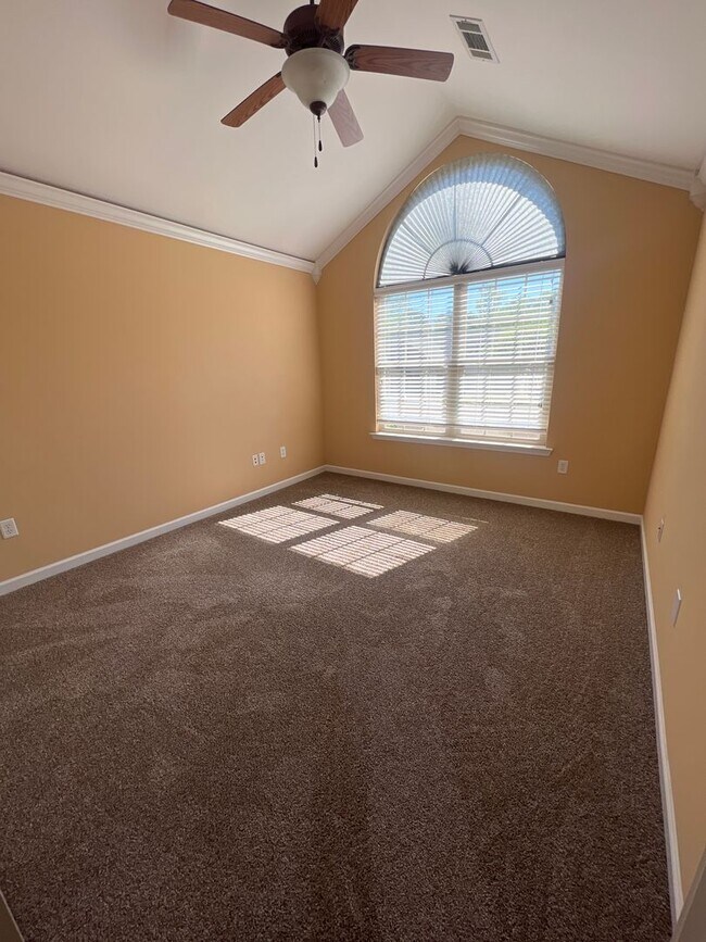 Building Photo - 3110 Alumni Ln