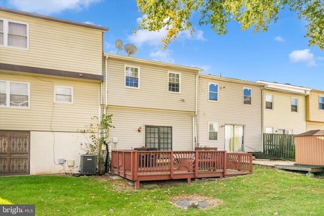 Building Photo - 310 Harry S Truman Dr