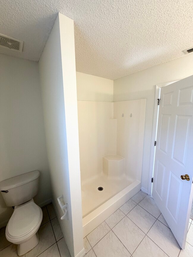 Building Photo - 120 Foxhall Ln