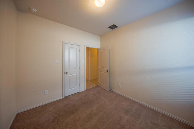 Building Photo - 1613 Summer City Dr