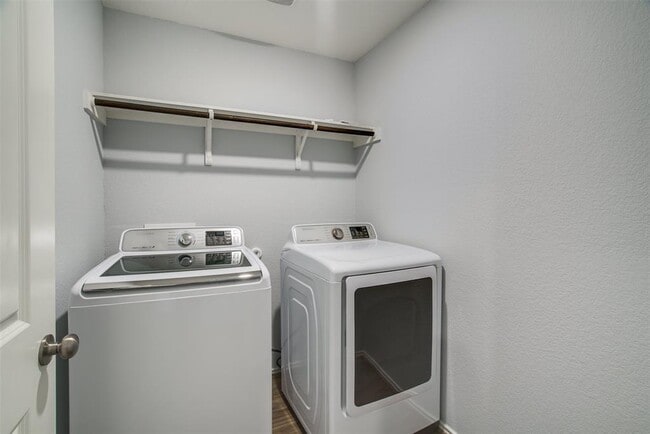Building Photo - 3352 Lauren Nicole Ln