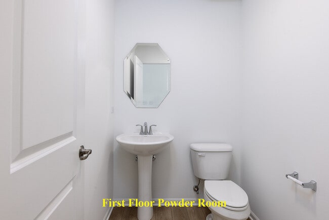 Building Photo - 1703 Neubauer Circle