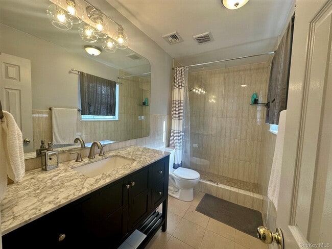 Building Photo - 18 Hawkins St