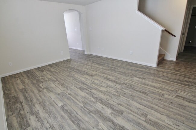 Building Photo - 5454 Quail Cove Ln