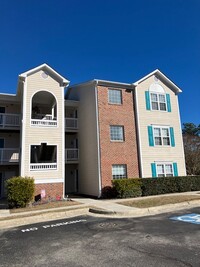 Building Photo - 715 Clearwater Ct