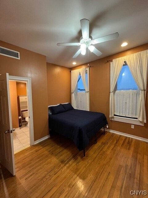 Building Photo - 2 W Park Row