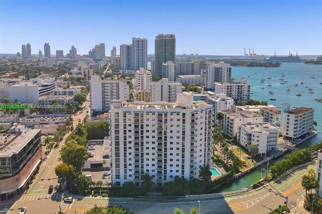 Building Photo - 1688 West Ave