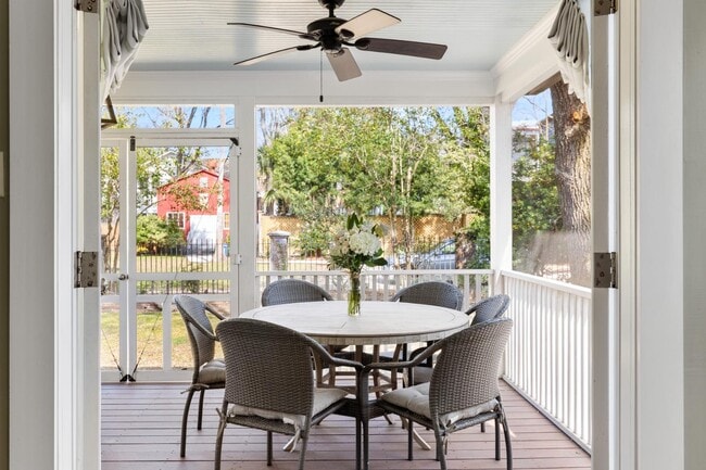 Building Photo - 56 Gadsden St