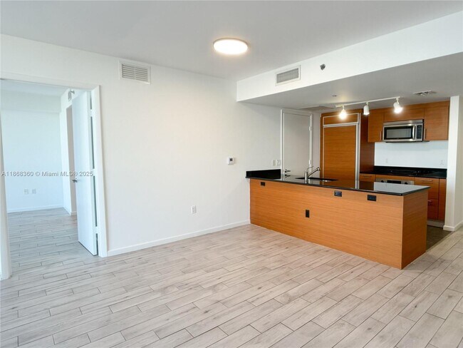 Building Photo - 50 Biscayne Blvd