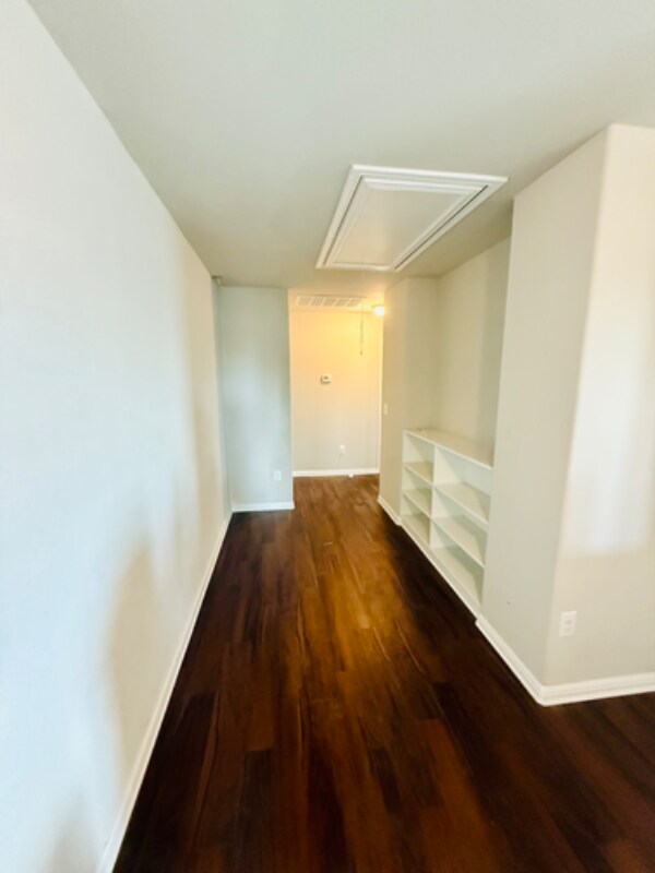 Building Photo - 400 Eagle Brook Ln
