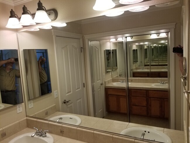 Building Photo - 4057 Saffron Way