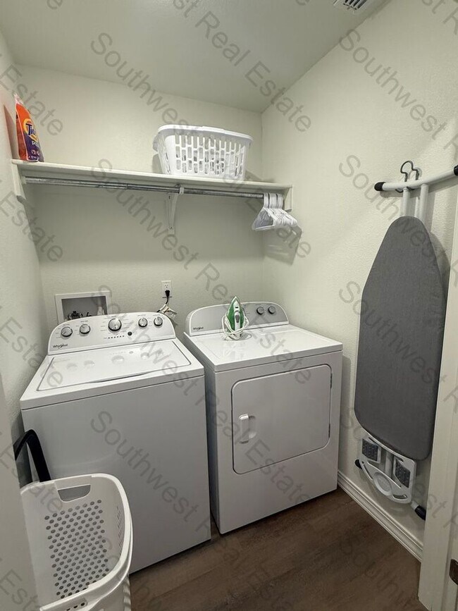Building Photo - 2105 Bobwhite Ct