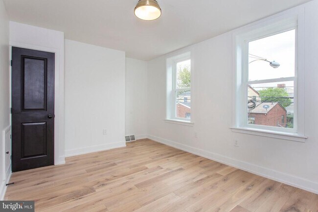 Building Photo - 2120 Ellsworth St