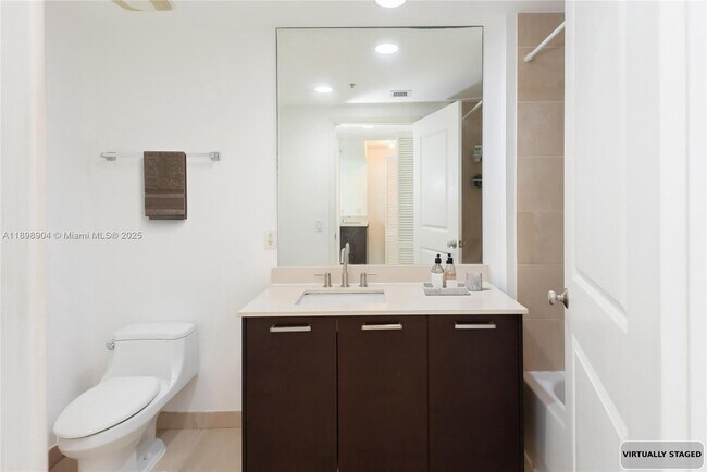 Building Photo - 333 NE 24th St