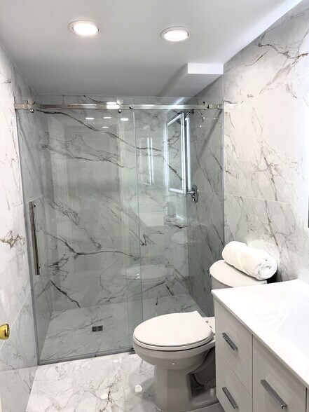 Building Photo - 131 Coolidge Ave