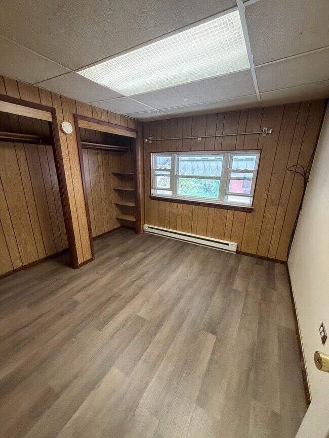 Building Photo - 1266 Muhlenberg St