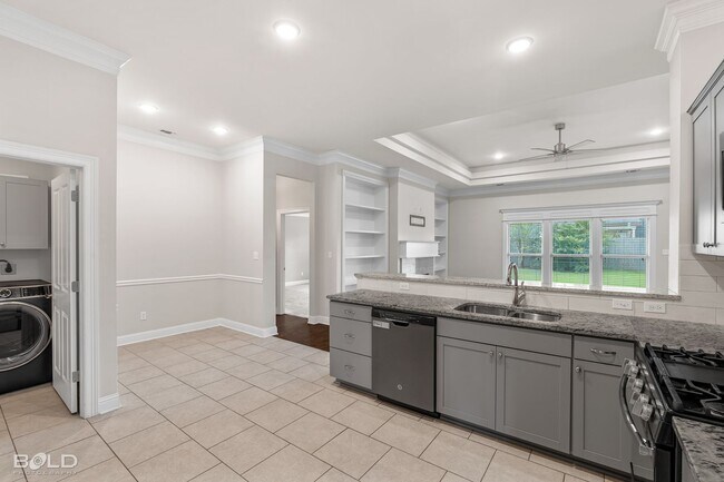 Building Photo - 619 Labarre Ln