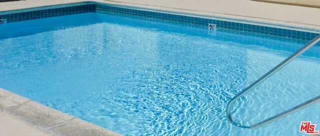 Building Photo - 1211 Sunset Plaza Dr